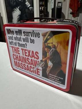 The Texas Chainsaw Massacre Metal Lunch Box Hot Topic Exclusive
